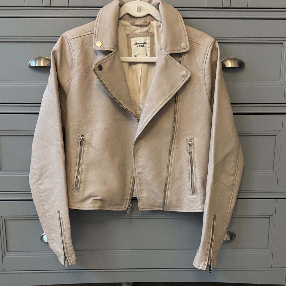 Abercrombie & Fitch Women's Cream Leather Jacket